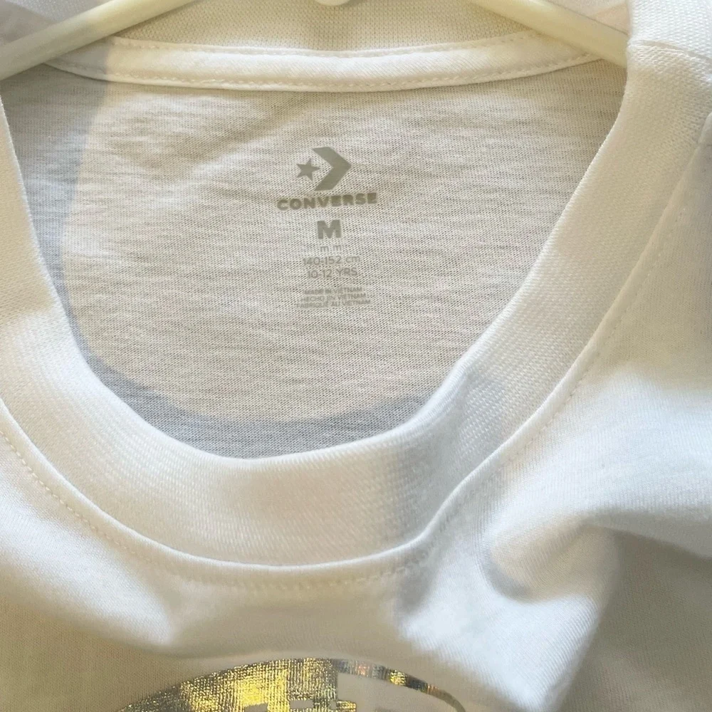 NWT Converse Cropped T-Shirt. Big girl size M, can fit a women size XS - S.
